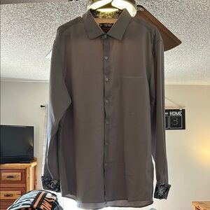 Gray Dress Shirt with Long Sleeves and Minimalist Design